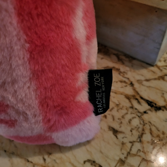 New Rachel Zoe Halloween Pink Skull Throw Pillow Nwt 🩷💀🩷 - Picture 9 of 13